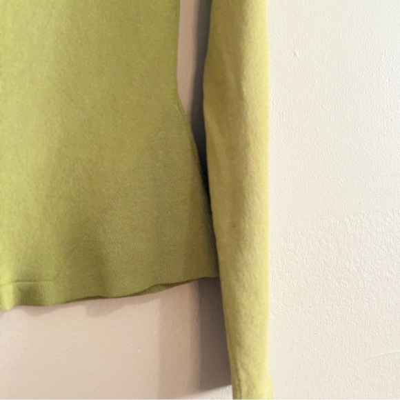 Vintage BCBG Max Azria Green Button Up Fit & Flare Cardigan Sweater - Picture 14 of 14